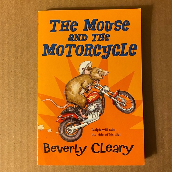 (3) Beverly Cleary Paperback Books - Picture 4 of 7